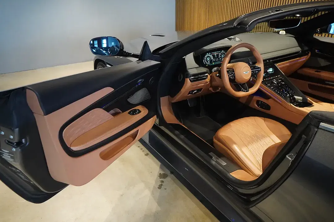 Aston Martin DB12 4.0 V8 Volante - Thumbnail 11
