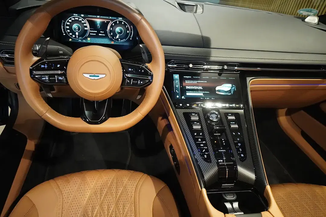 Aston Martin DB12 4.0 V8 Volante - Thumbnail 7