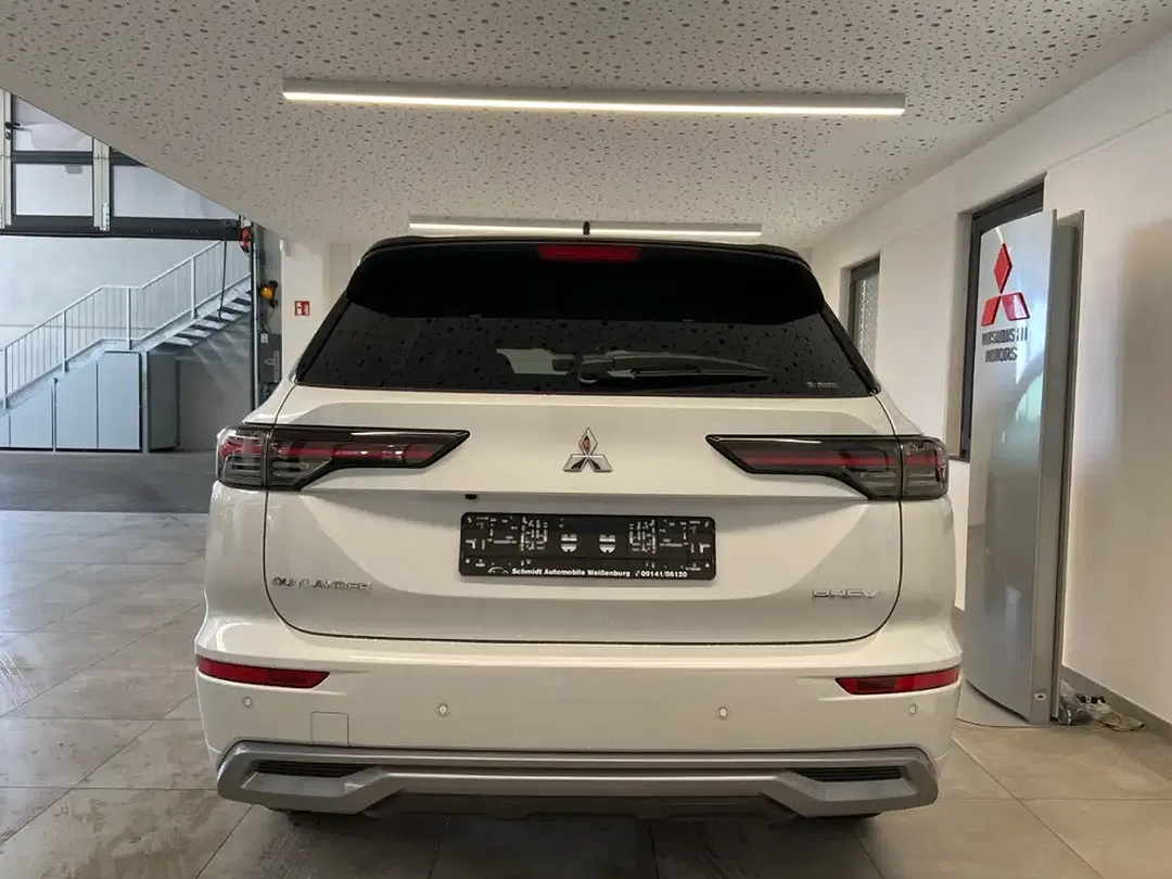 Mitsubishi Outlander 2.4 Diamant Top Luxury - Thumbnail 3