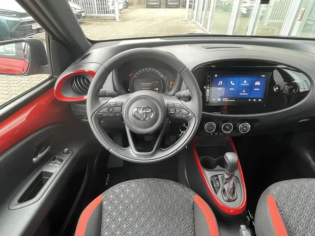 Toyota Aygo X CVT Teamplayer - Thumbnail 8