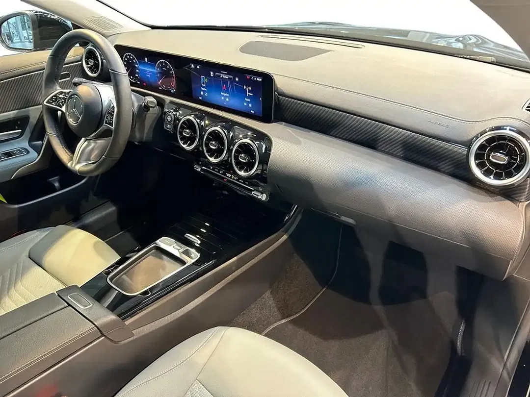 Mercedes-Benz CLA 180 MBUX Progressive - Thumbnail 6