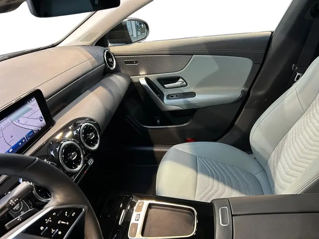 Mercedes-Benz CLA 180 MBUX Progressive - Thumbnail 7