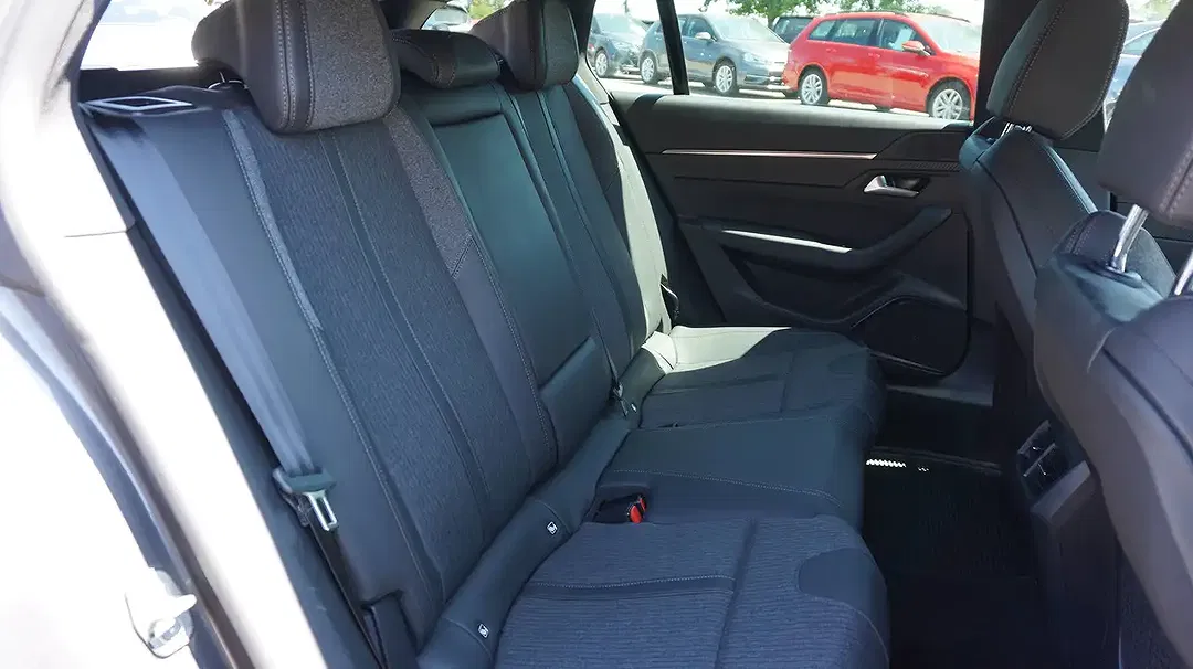 Peugeot 508 225 e-EAT8 PHEV Allure Pack SW - Thumbnail 14