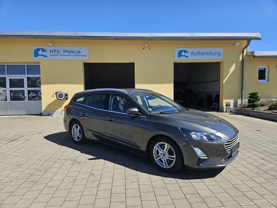 Ford Focus - foto 1