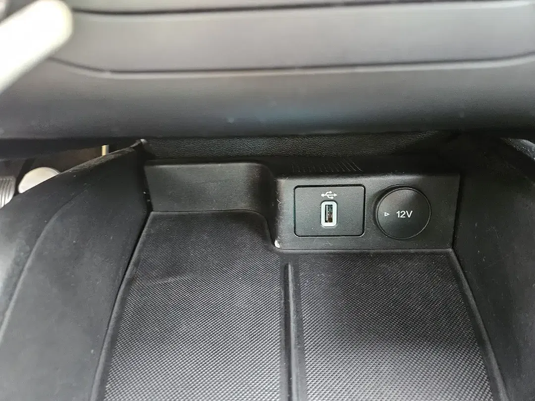 Ford Focus - Thumbnail 14