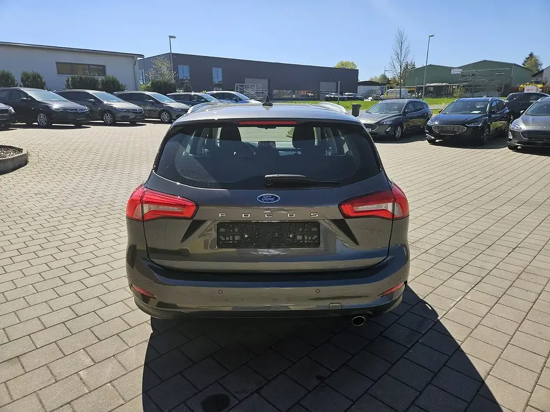 Ford Focus - Thumbnail 7