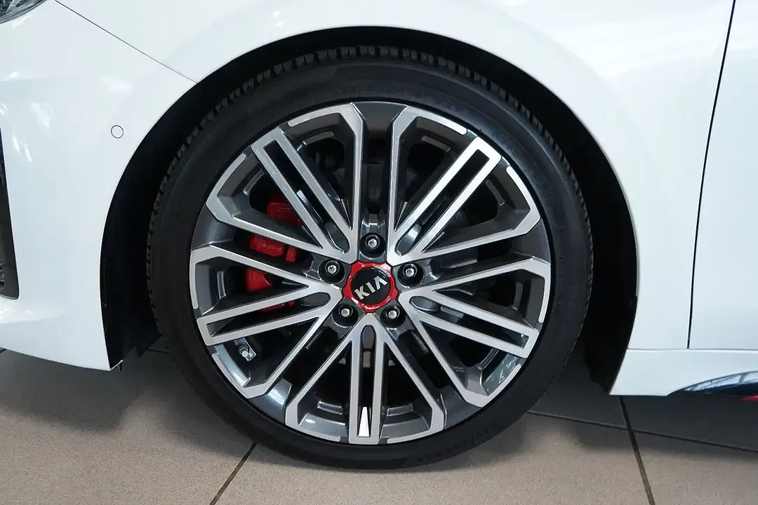 Kia ProCeed / pro_cee'd 1.6 T-GDI DCT GT - Thumbnail 8