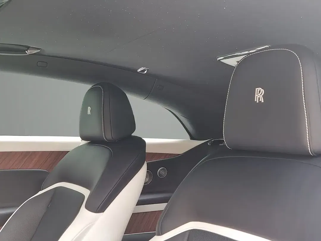 Rolls-Royce Spectre - foto 15