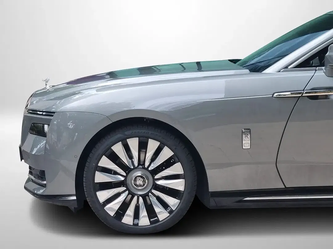Rolls-Royce Spectre - foto 2