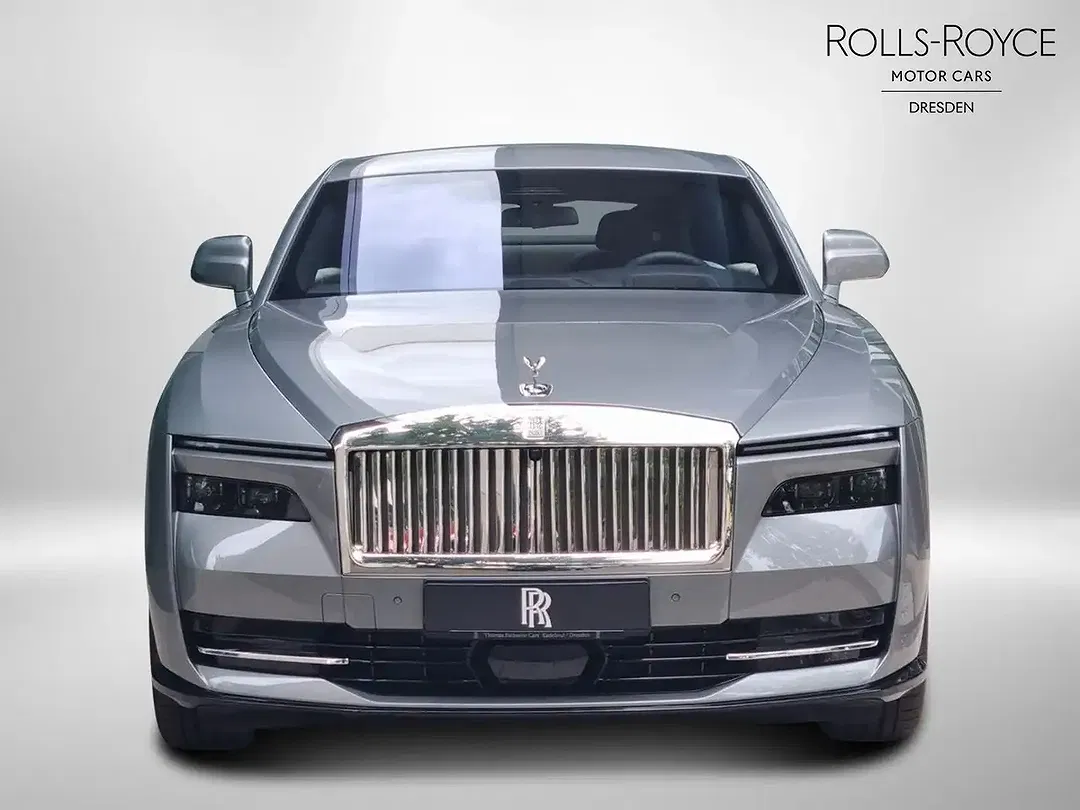 Rolls-Royce Spectre - Thumbnail 4