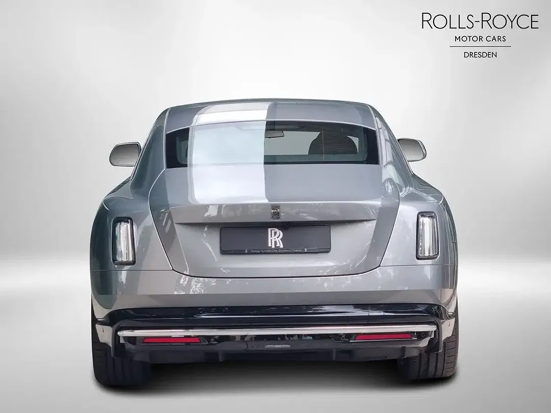 Rolls-Royce Spectre - Thumbnail 5