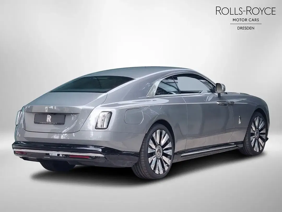 Rolls-Royce Spectre - Thumbnail 6