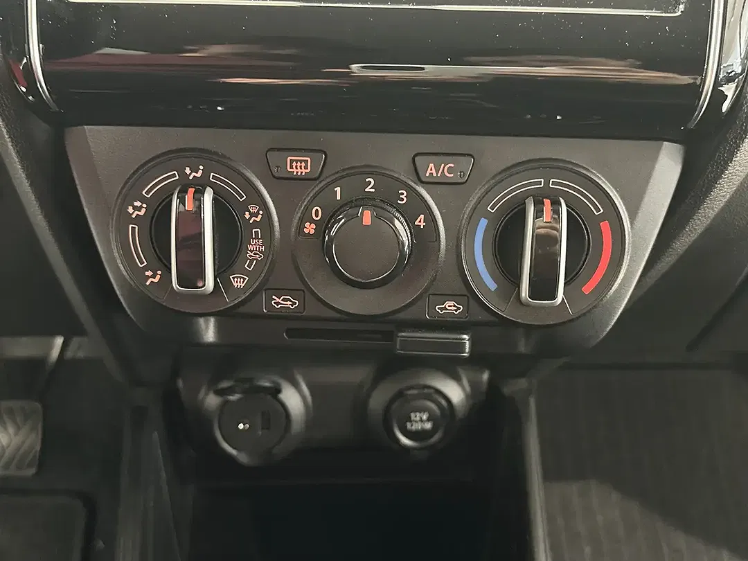 Suzuki Swift MHEV 1.2 Dualjet Comfort - Thumbnail 11