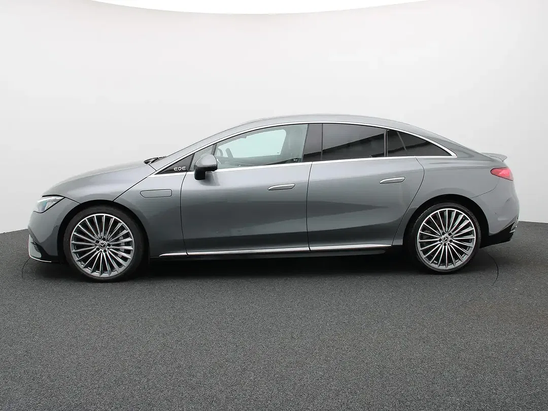 Mercedes-Benz EQE 300 AIRMATIC AMG Line - Thumbnail 4