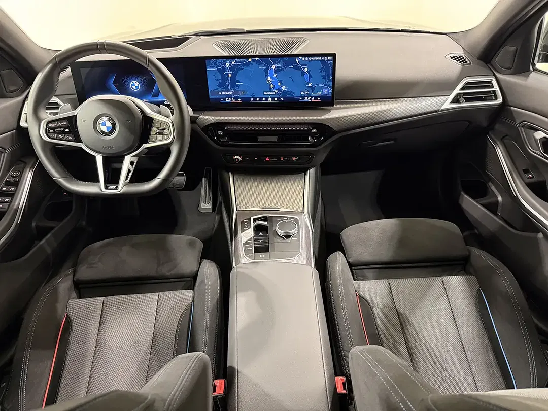 BMW 320 xDrive M - Thumbnail 11