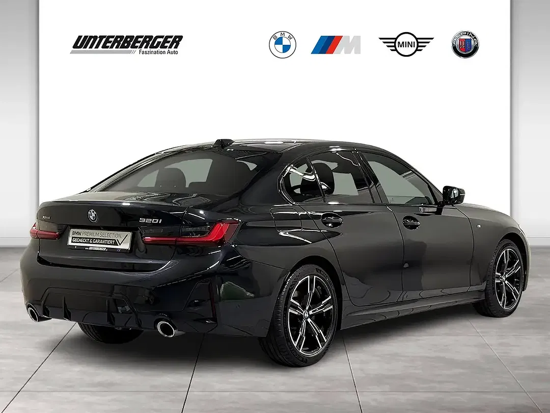 BMW 320 xDrive M - Thumbnail 3