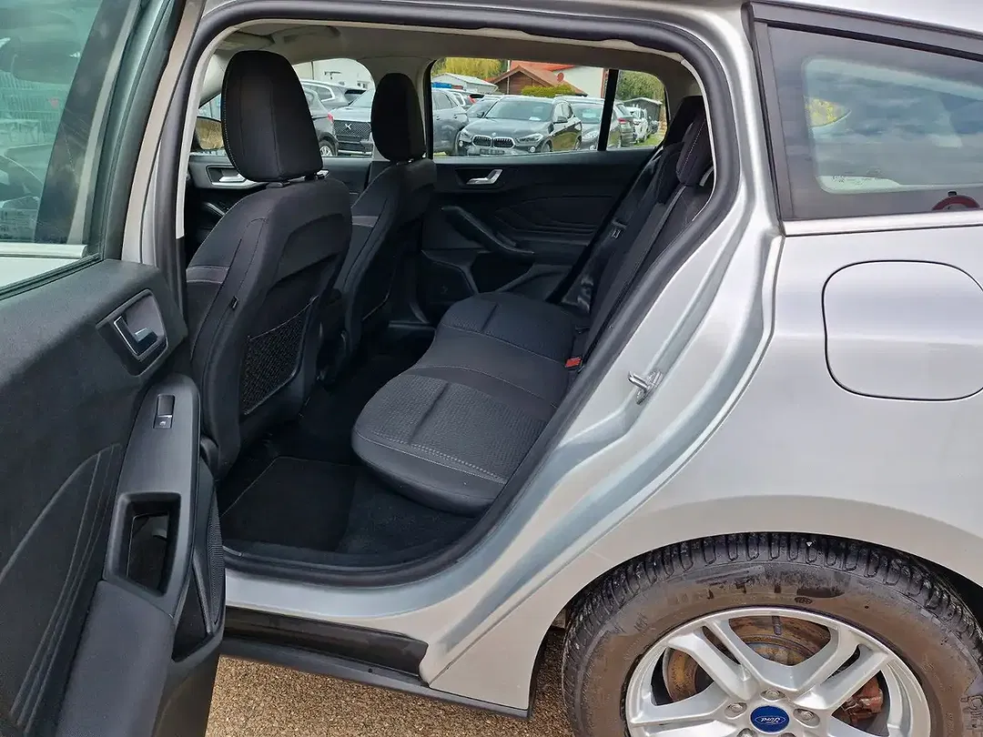 Ford Focus Cool & Connect - Thumbnail 15