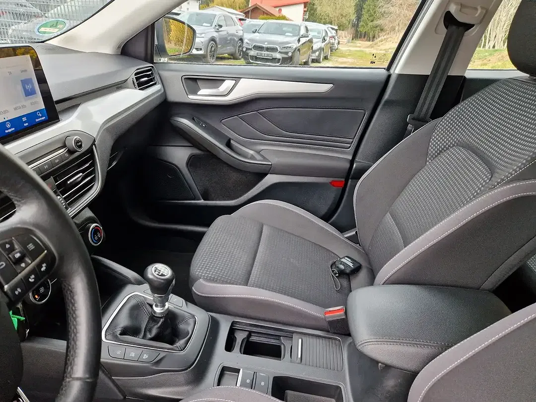 Ford Focus Cool & Connect - Thumbnail 18