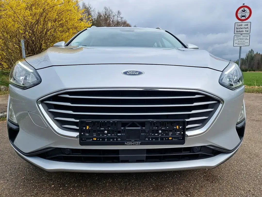 Ford Focus Cool & Connect - Thumbnail 3