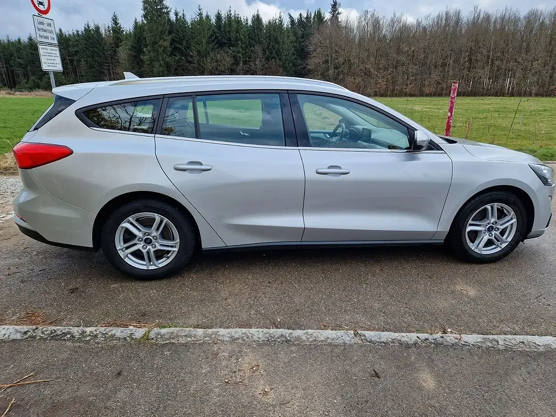 Ford Focus Cool & Connect - Thumbnail 5