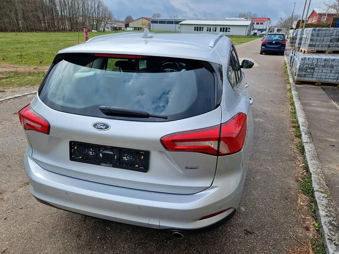 Ford Focus Cool & Connect - Thumbnail 6