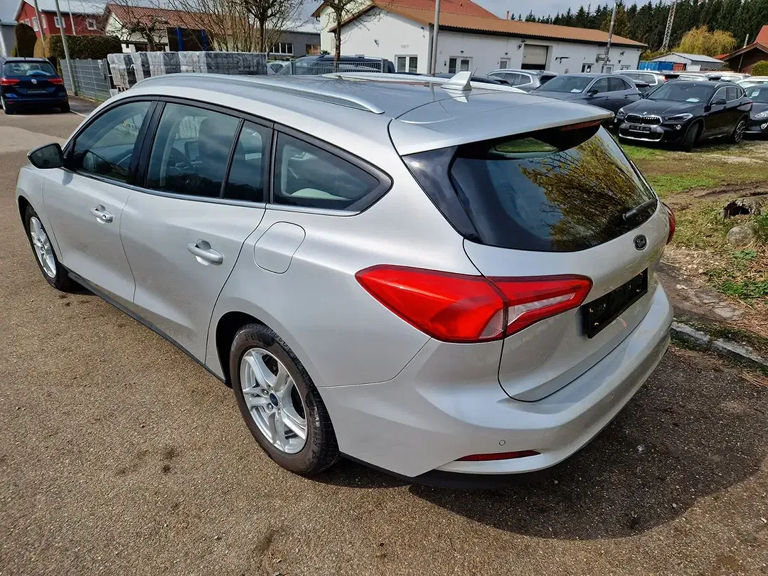 Ford Focus Cool & Connect - Thumbnail 8