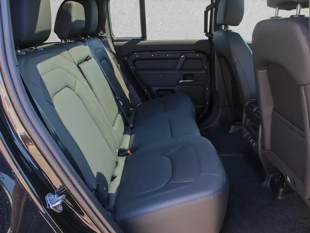 Land Rover Defender D250 110 X-Dynamic SE - Thumbnail 5