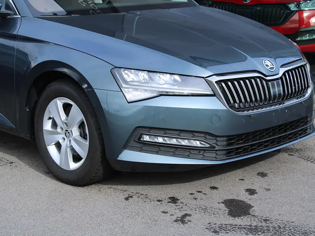Skoda Superb 1.5 TSI Combi - foto 2