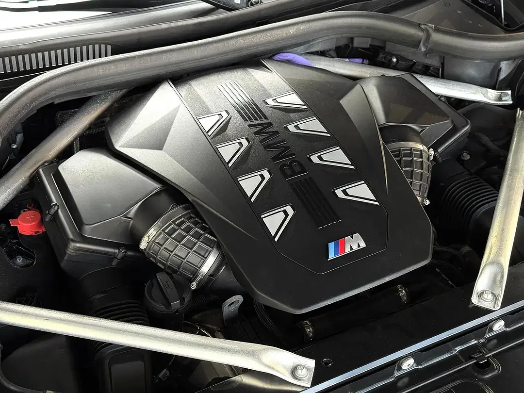 BMW X7 M - Thumbnail 4