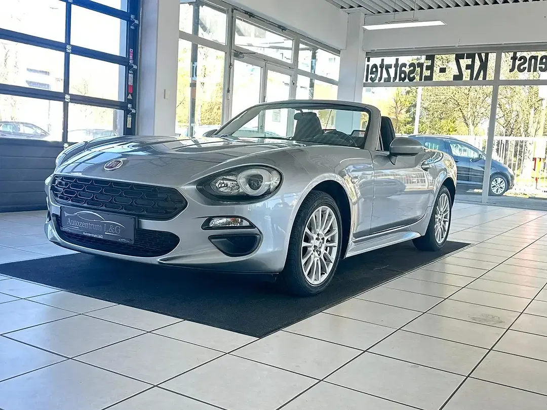 Fiat 124 Spider Basis - foto 2
