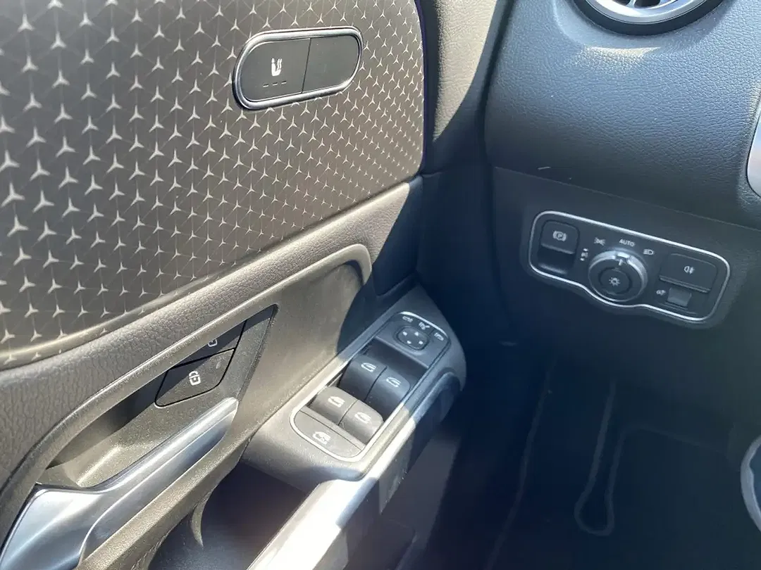 Mercedes-Benz GLB 200 Progressive - foto 12