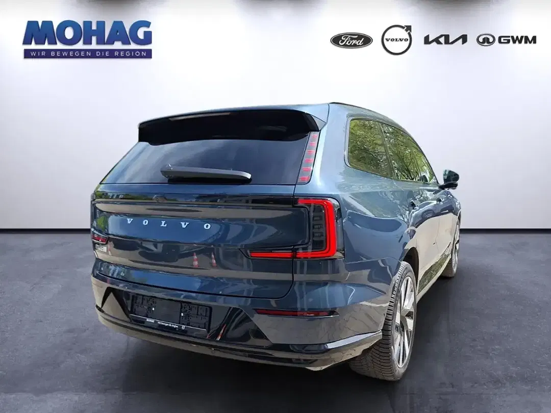 Volvo EX90 Performance Ultra - Thumbnail 3