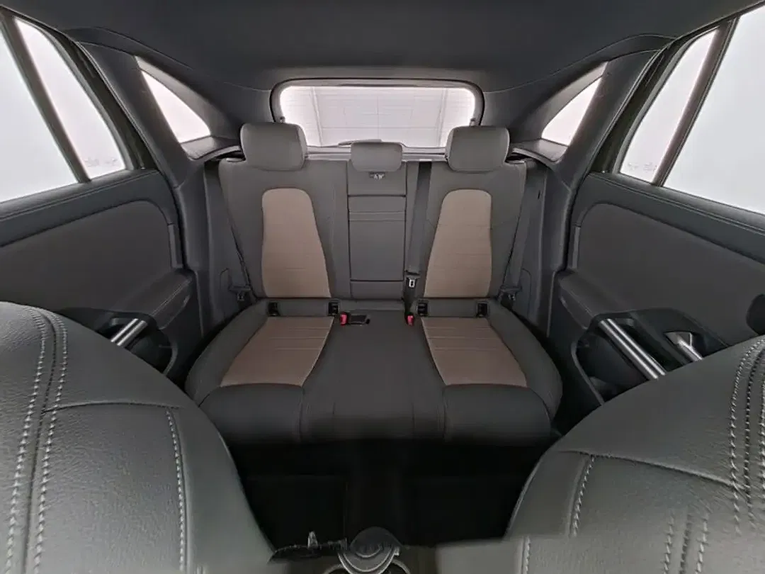 Mercedes-Benz EQA 250 EQ - Thumbnail 8