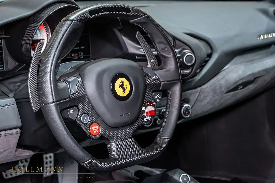 Ferrari 488 70th Anniversario Tailor Made - foto 15
