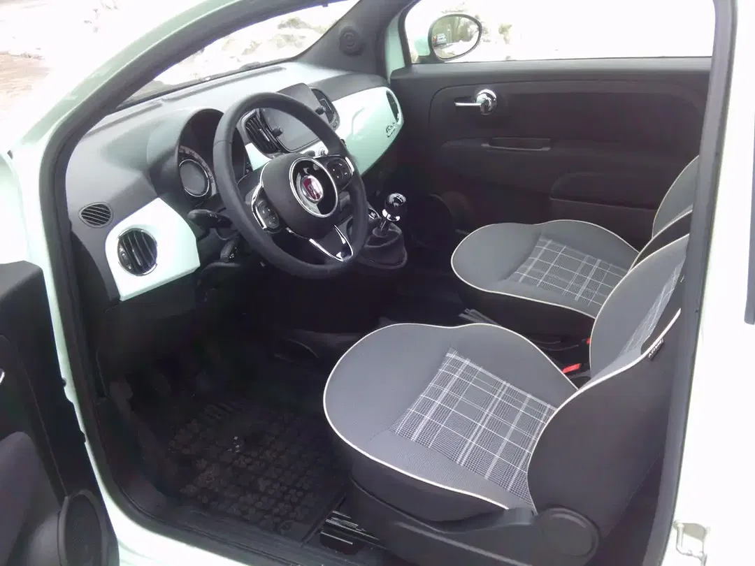 Fiat 500 Lounge - Thumbnail 6