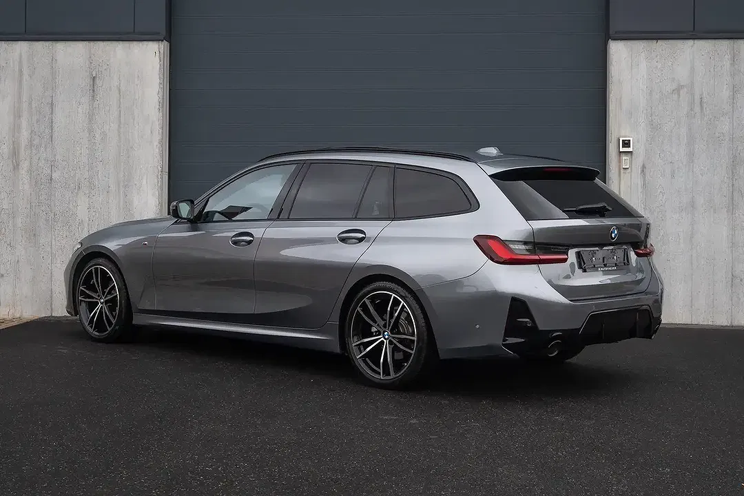 BMW 318 Touring M Sport - Thumbnail 5