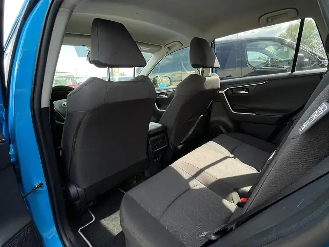 Toyota RAV 4 Business Edition - Thumbnail 8