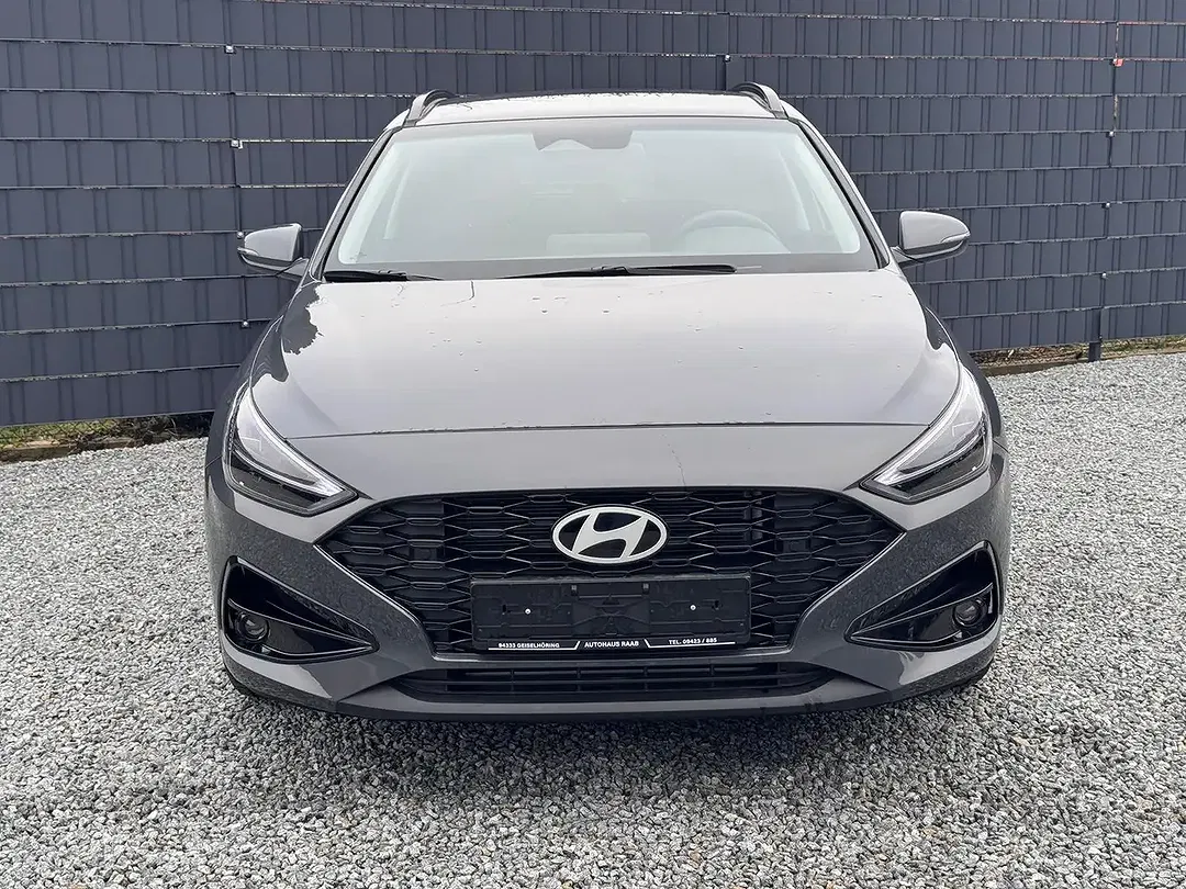 Hyundai i30 cw Family Smart - Thumbnail 2