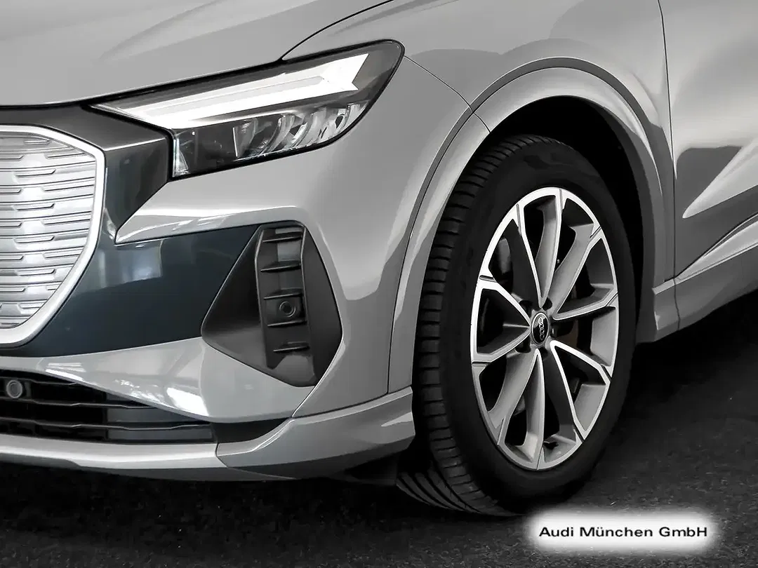 Audi Q4 e-tron 40 - Thumbnail 8