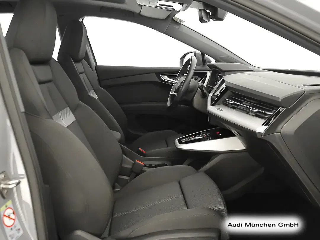 Audi Q4 e-tron 40 - Thumbnail 10