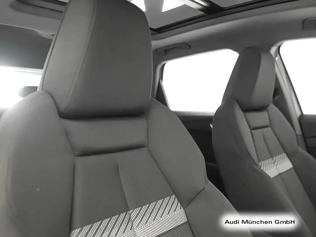 Audi Q4 e-tron 40 - Thumbnail 11