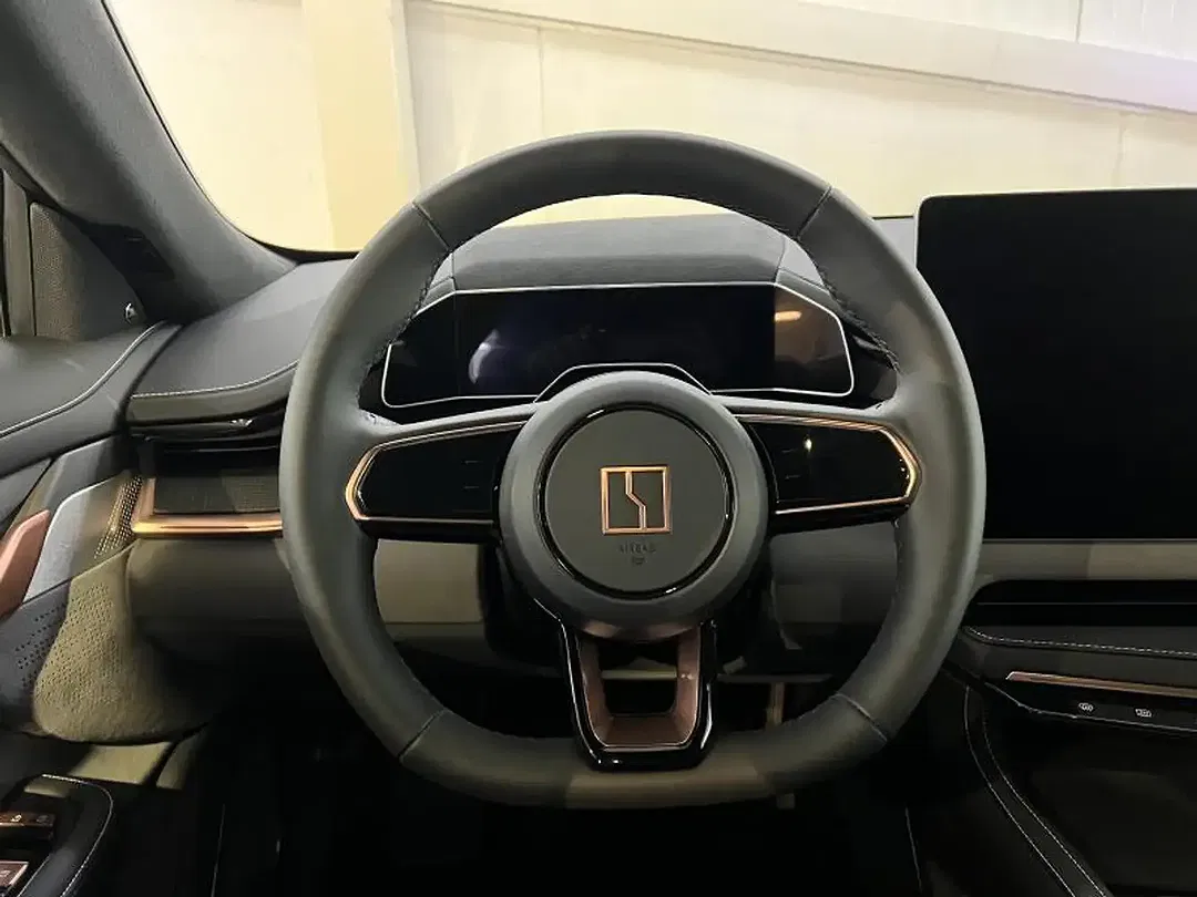 Zeekr 001 - Thumbnail 10