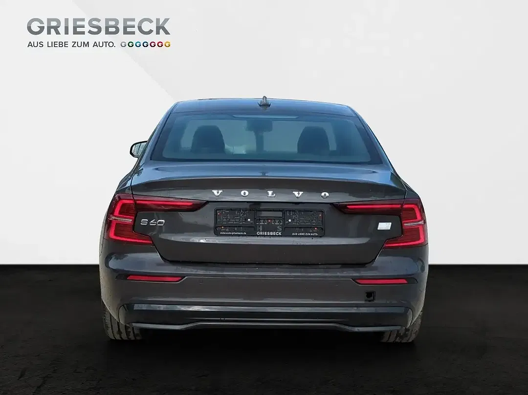 Volvo S60 T8 Ultimate Dark - Thumbnail 5