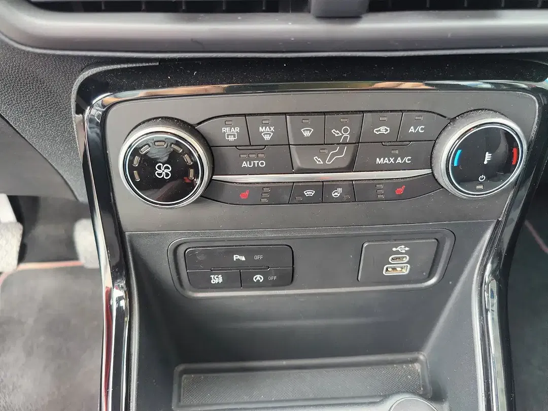 Ford EcoSport ST-Line - Thumbnail 12