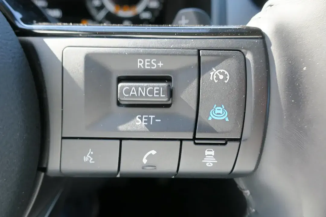 Nissan Qashqai 1.3 DIG-T MHEV Xtronic N-Connecta - Thumbnail 14
