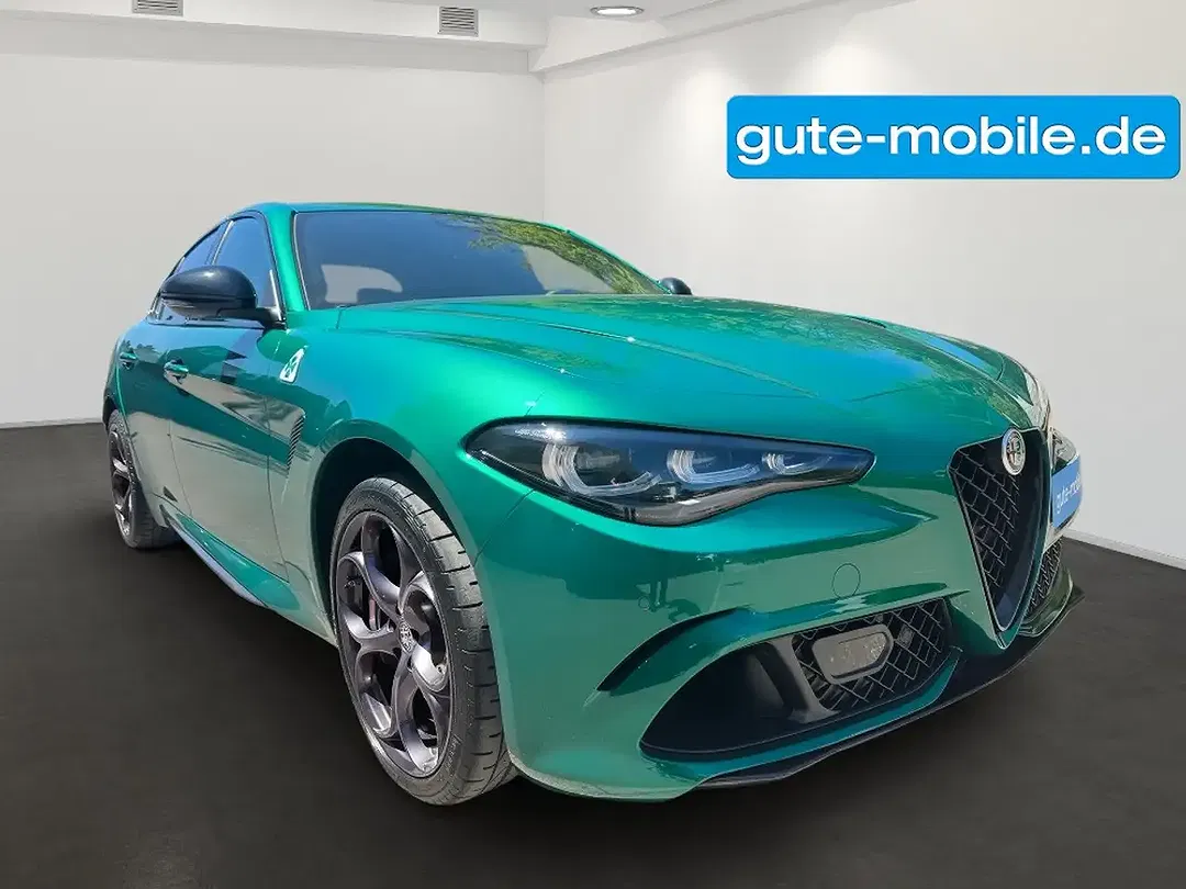 Alfa Romeo Giulia Quadrifoglio - Thumbnail 3