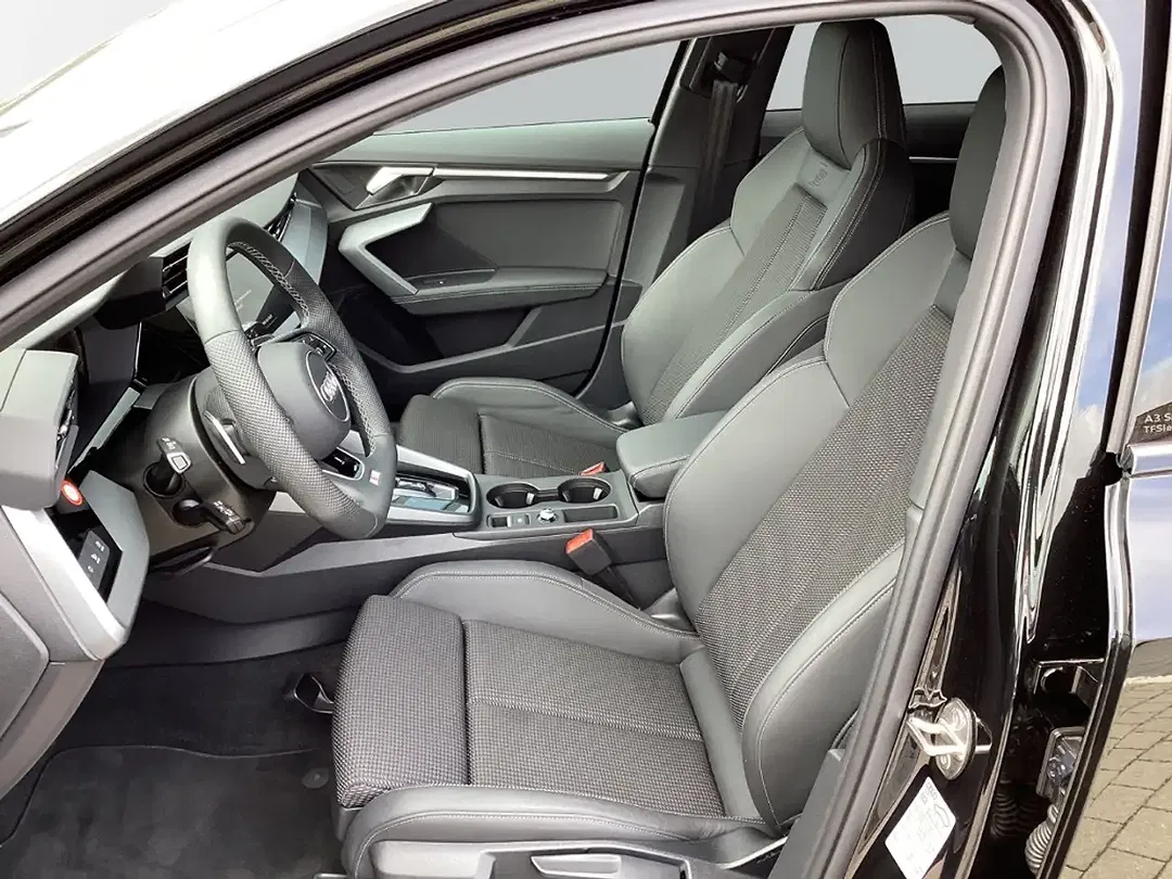 Audi A3 Sportback S line - Thumbnail 3