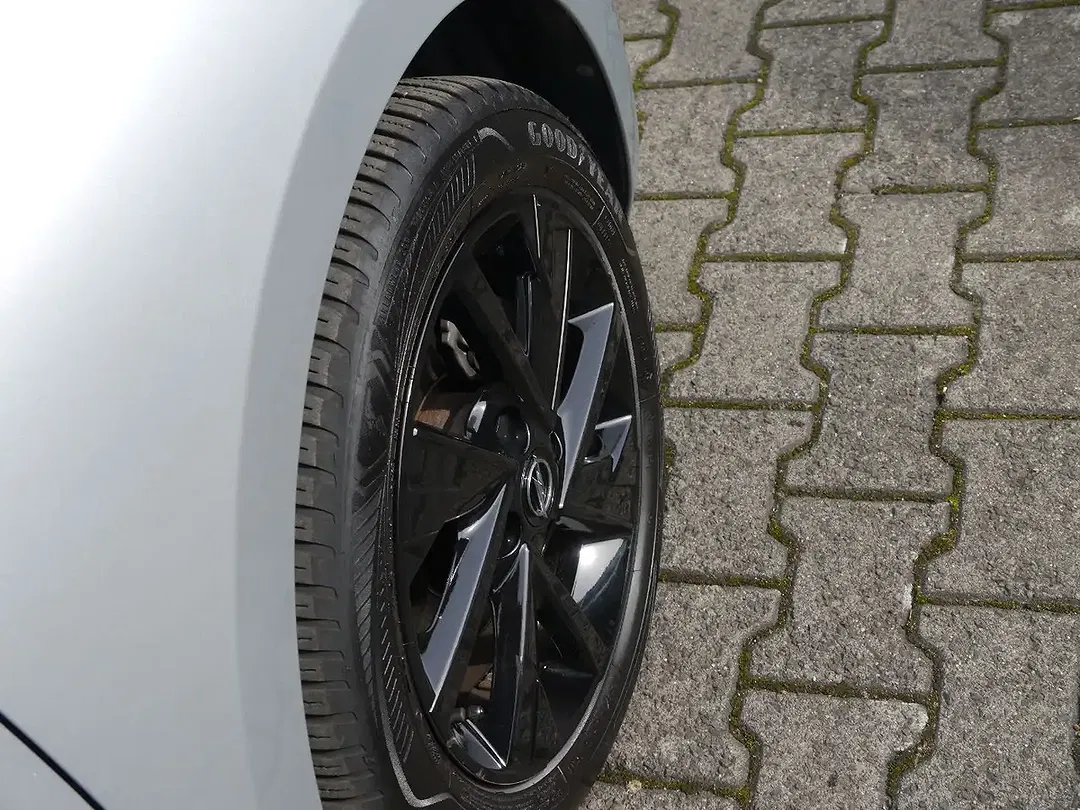 Opel Corsa 1.2 - Thumbnail 2