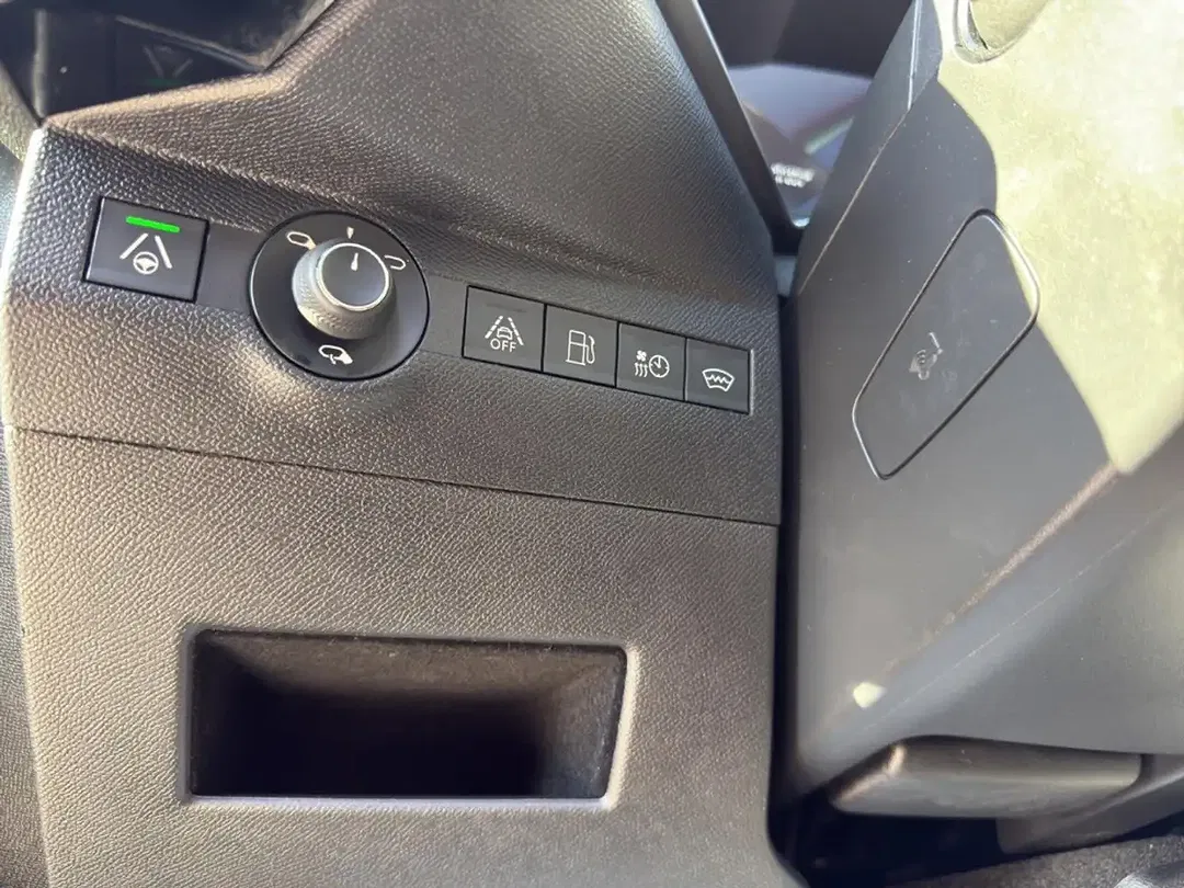 DS Automobiles DS 7 - Thumbnail 28