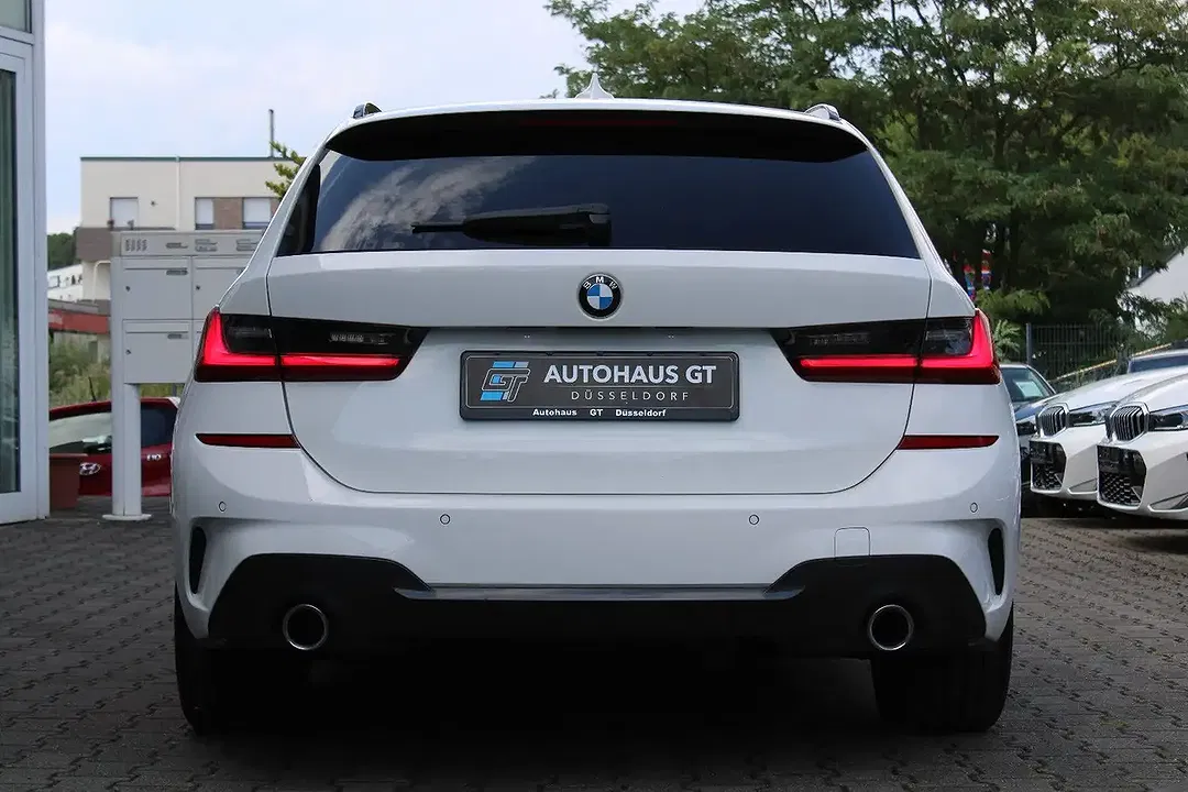 BMW 320 Touring - Thumbnail 11